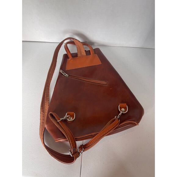 Vera Pelle Made in Italy Leather Shoulder Zip Sling backpack - Picture 3 of 8